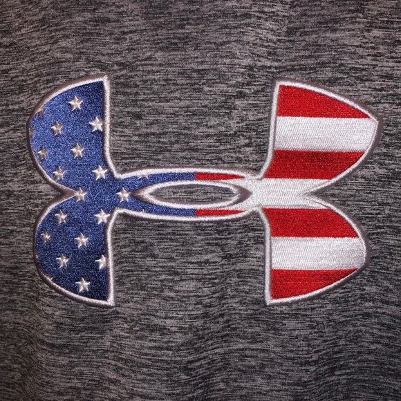 Under Armor Hoodie - Picture 3 of 4